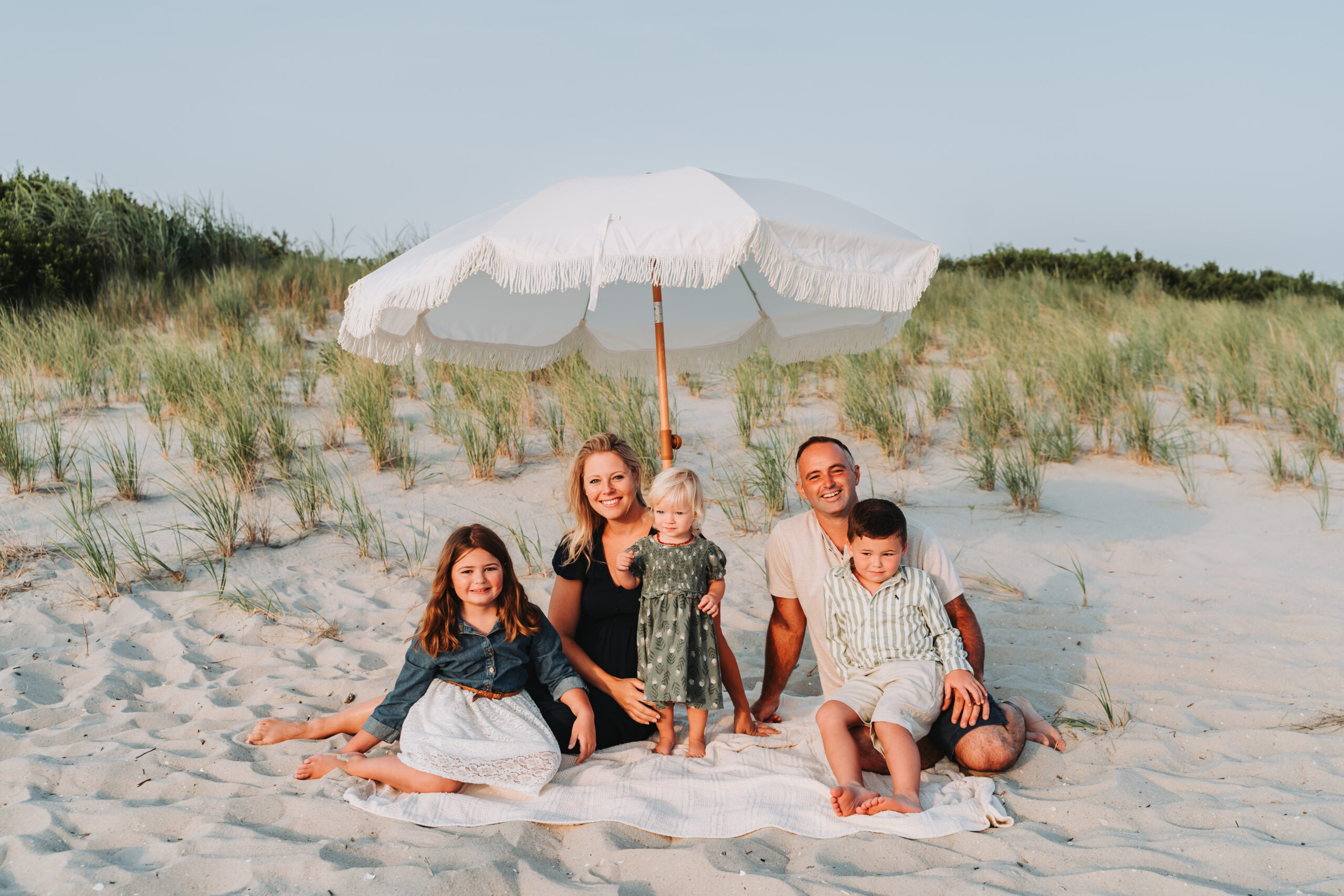 new jersey beach photographer, What to Wear for Your Family Beach Photo Session